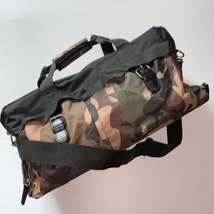 M151 camouflage gym bag